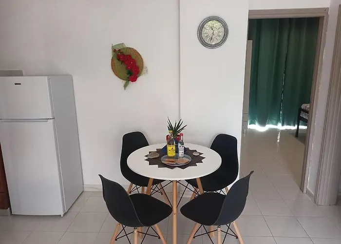 Hibiscus Appartments 1 * Afantou